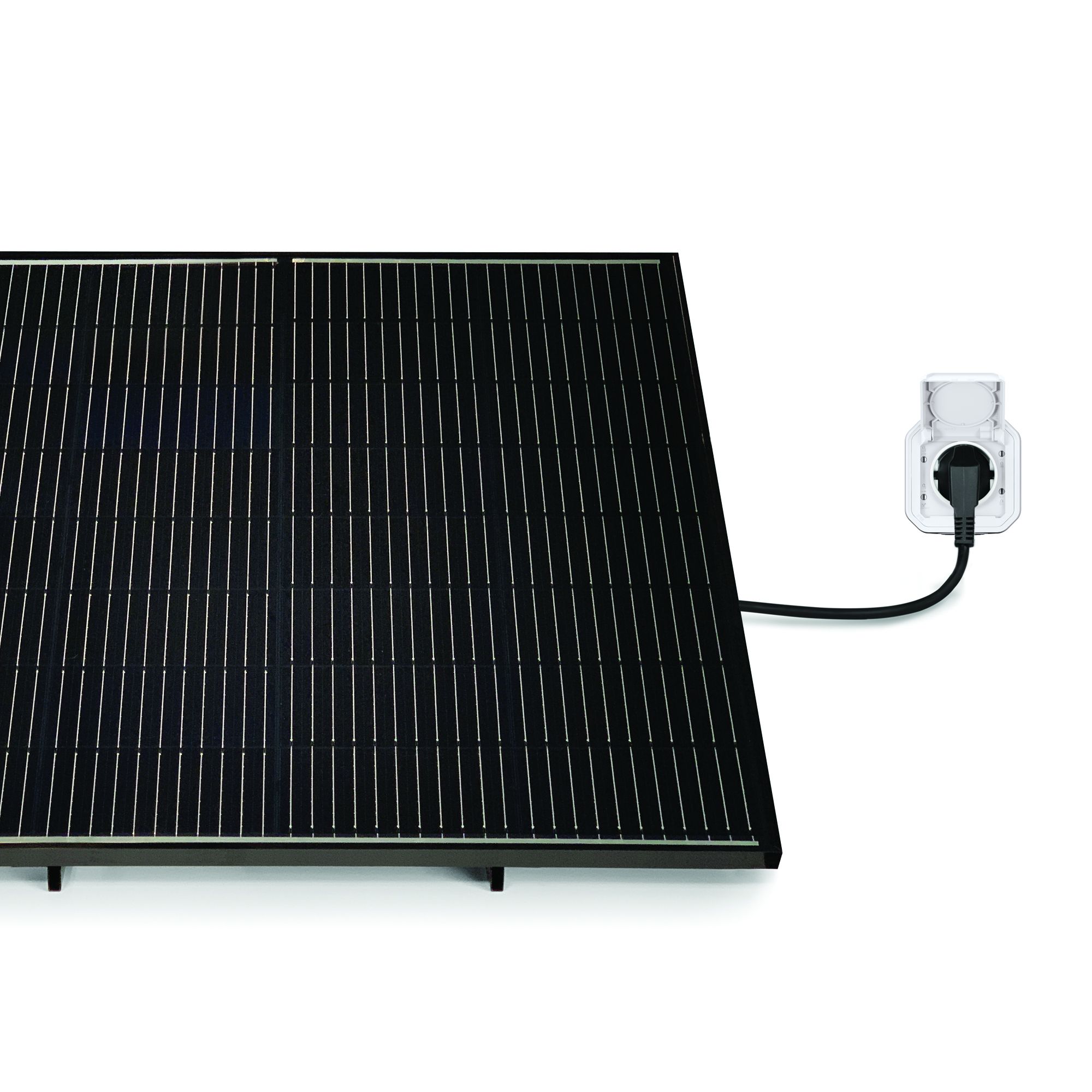 Un kit solar que se conecta a un enchufe convencional